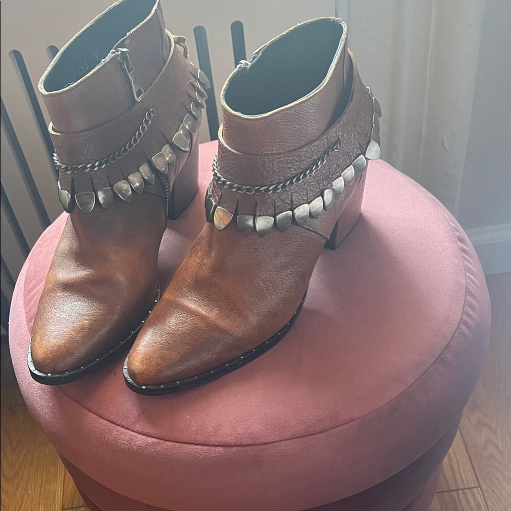 Freda Salvador Comet brown Leather Vachetta Ankle Boots size 9
